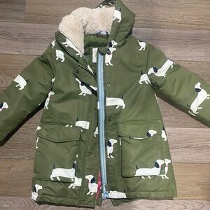 Mini Boden girl’s cosy waterproof jacket green sausage dog print size 5-6Y
